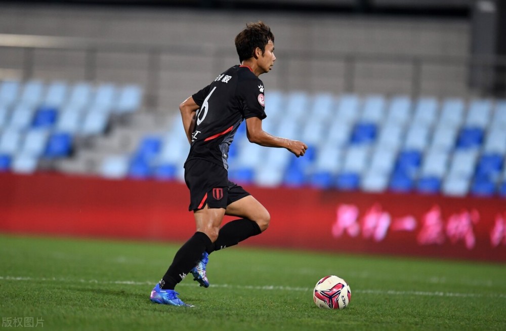 那不勒斯冲刺阶段状态回暖,志在荷甲名次提升,目标明确,球队文化再被提及的简单介绍 那不勒斯冲刺阶段状态回暖,志在荷甲名次提升,目标明确,球队文化再被提及的简单介绍