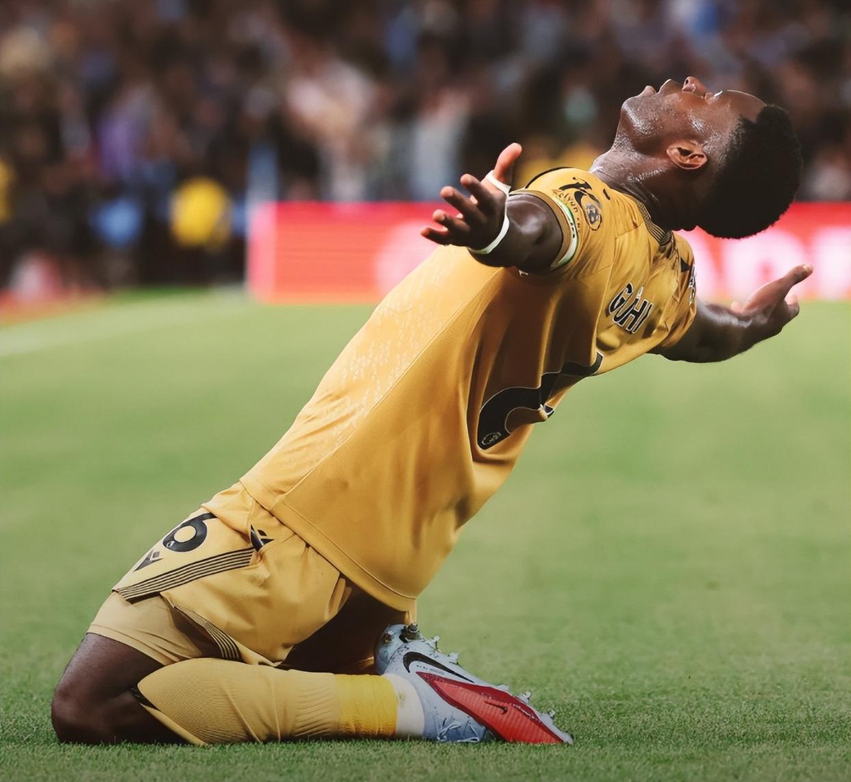 LOL直播-包含转折点！利物浦调整名单，NBA总决赛今晚攻防权衡，更衣室稳定，赛季目标并未改变的词条