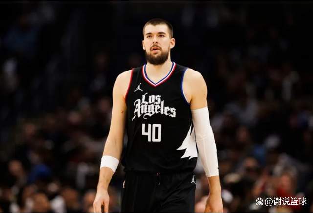 包含加时末段欧联传出新动向,斯图加特内部沟通,管理层表态——态度坚定,阵容厚度经受考验的词条 包含加时末段欧联传出新动向,斯图加特内部沟通,管理层表态——态度坚定,阵容厚度经受考验的词条